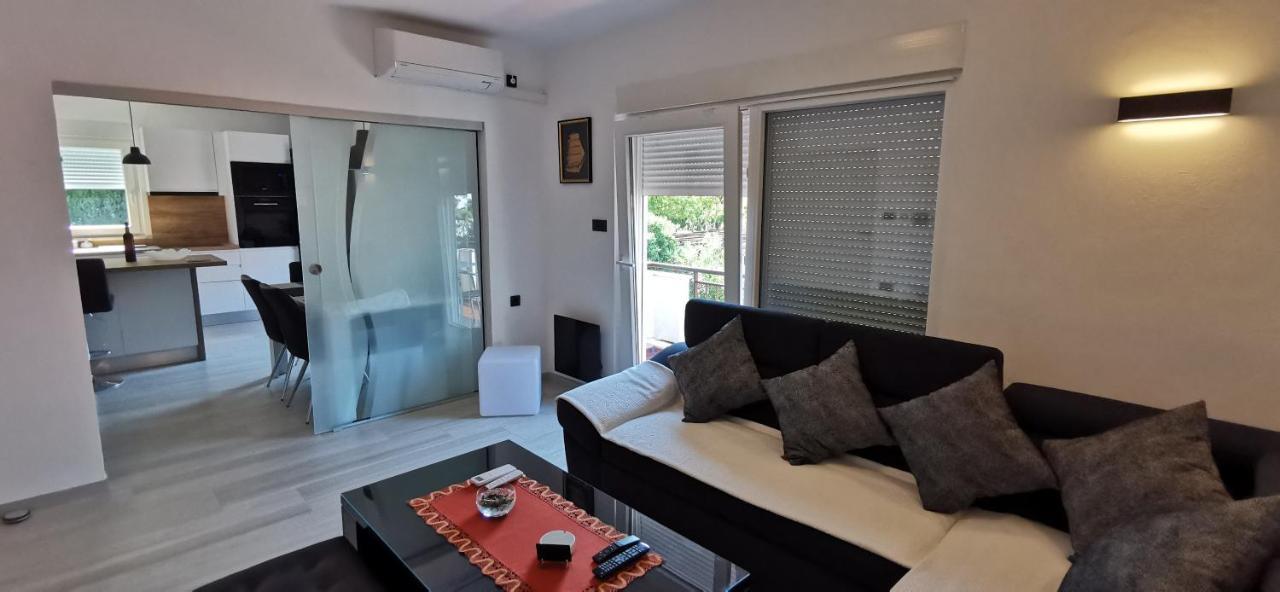 Apartman Perunika 塞尔瑟 外观 照片