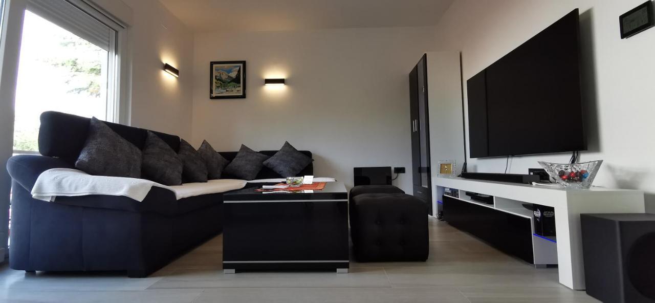 Apartman Perunika 塞尔瑟 外观 照片