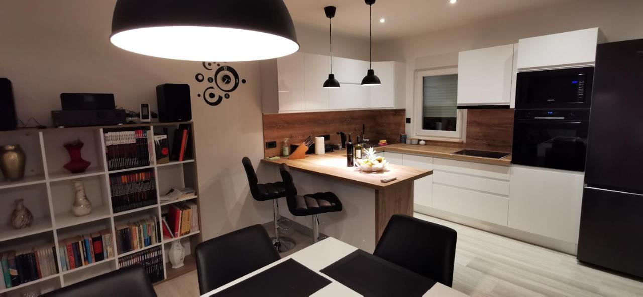 Apartman Perunika 塞尔瑟 外观 照片