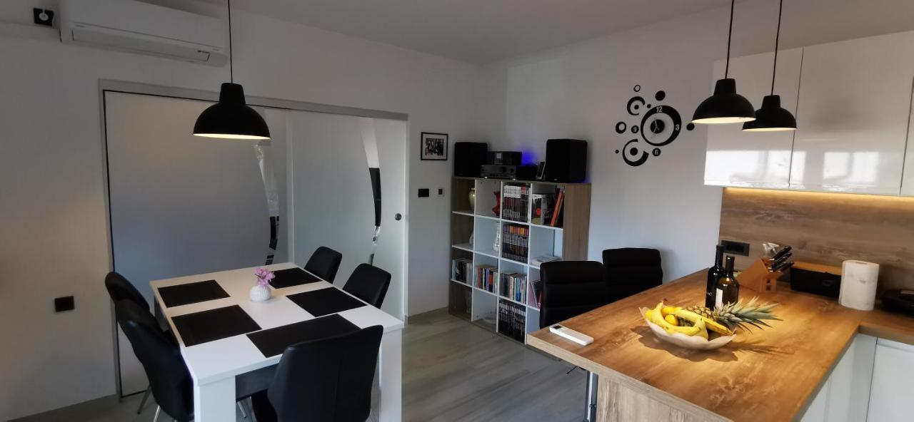 Apartman Perunika 塞尔瑟 外观 照片