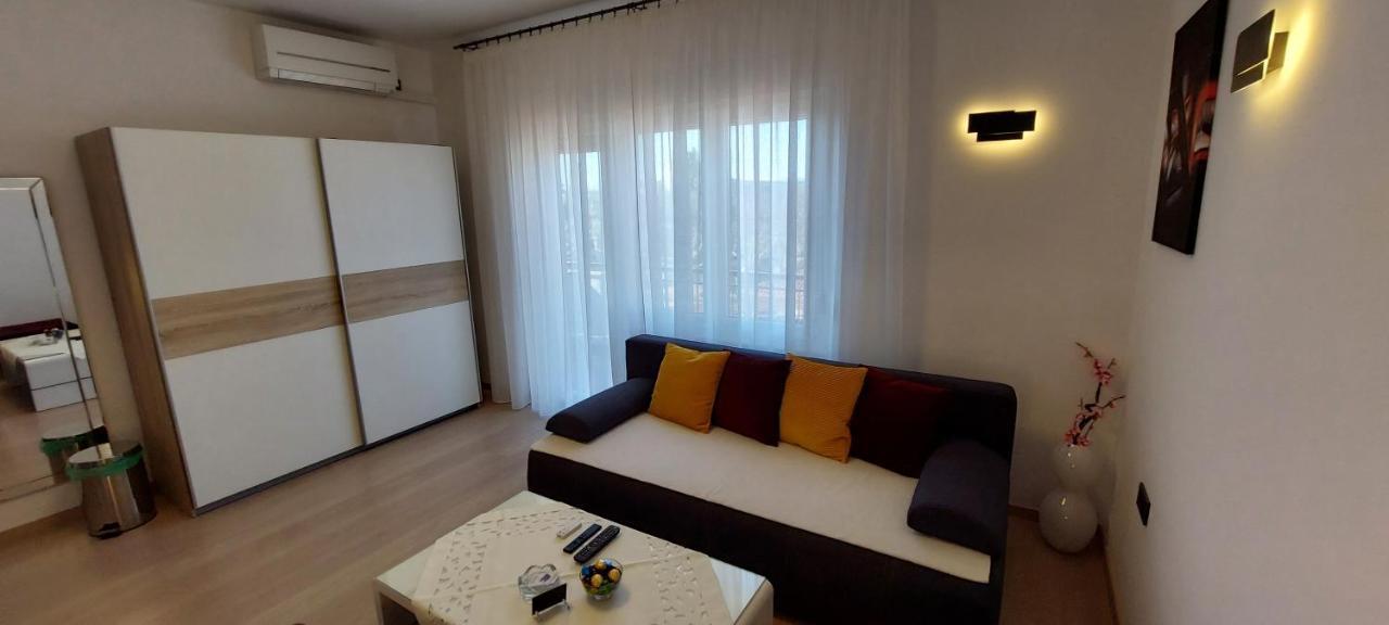 Apartman Perunika 塞尔瑟 外观 照片