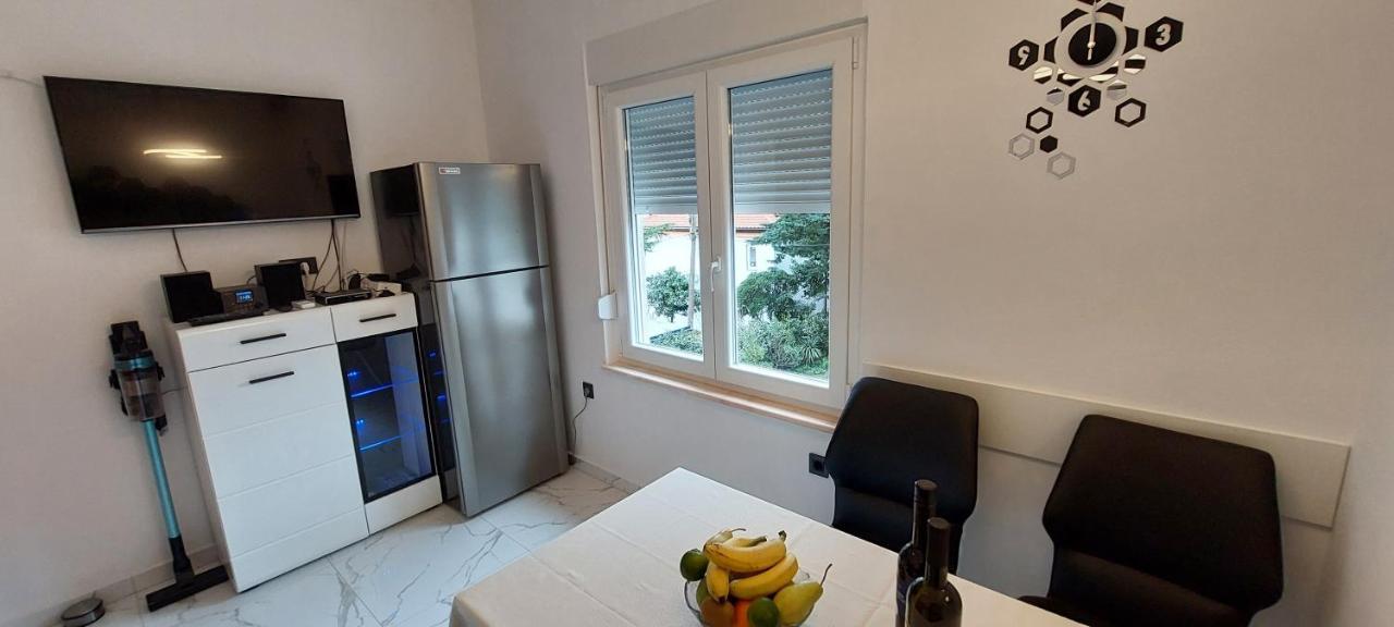 Apartman Perunika 塞尔瑟 外观 照片